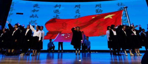 《洗铅华》 他这是彻底发癫了?