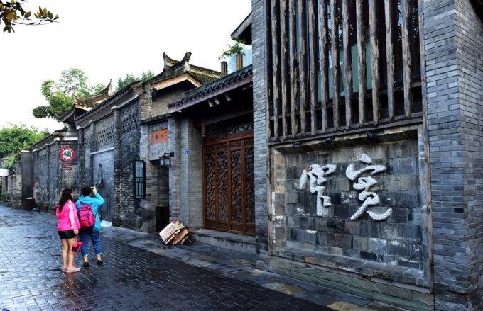 无休止的「情绪劳动」，我真的受够了！｜征集