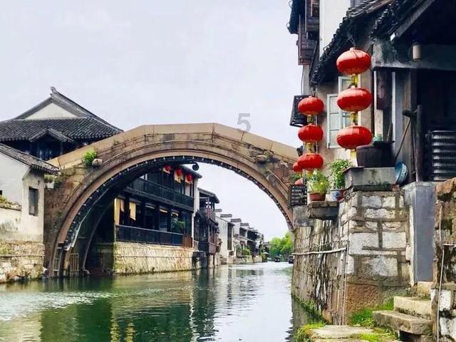 无人的神秘村